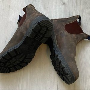 Blundstone boots - rustic brown - women’s size 5